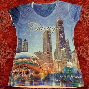 Beautiful Chicago skyline Womens Tee w/Rhinestones.